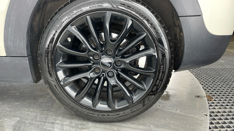 MINI Clubman 1.5 Cooper 6dr Petrol Estate